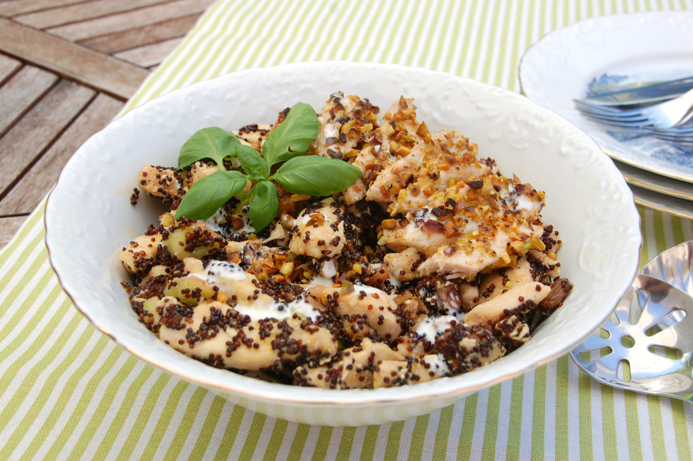 Salada de quinoa preta