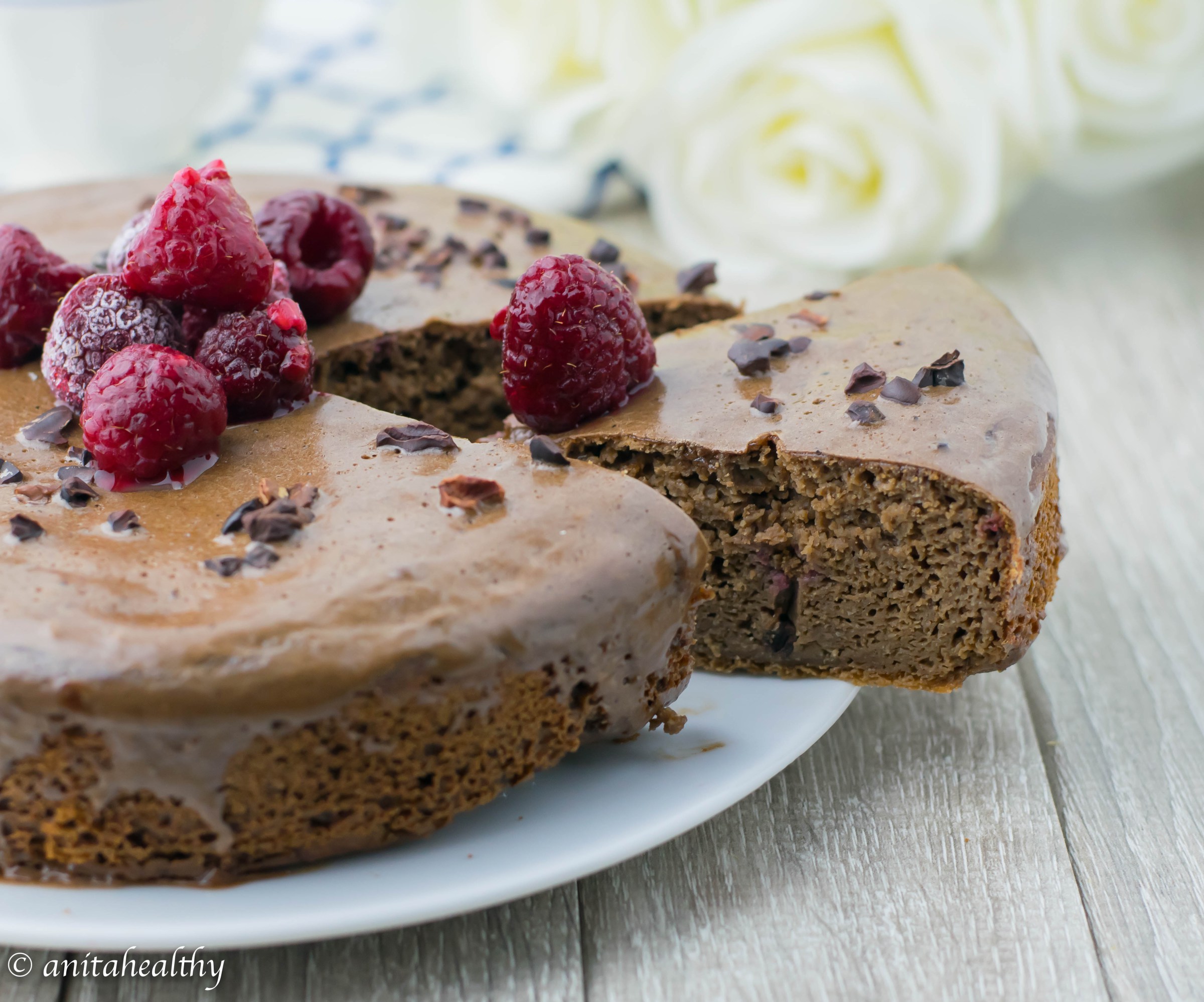 Bolo Fit de Chocolate e Framboesas